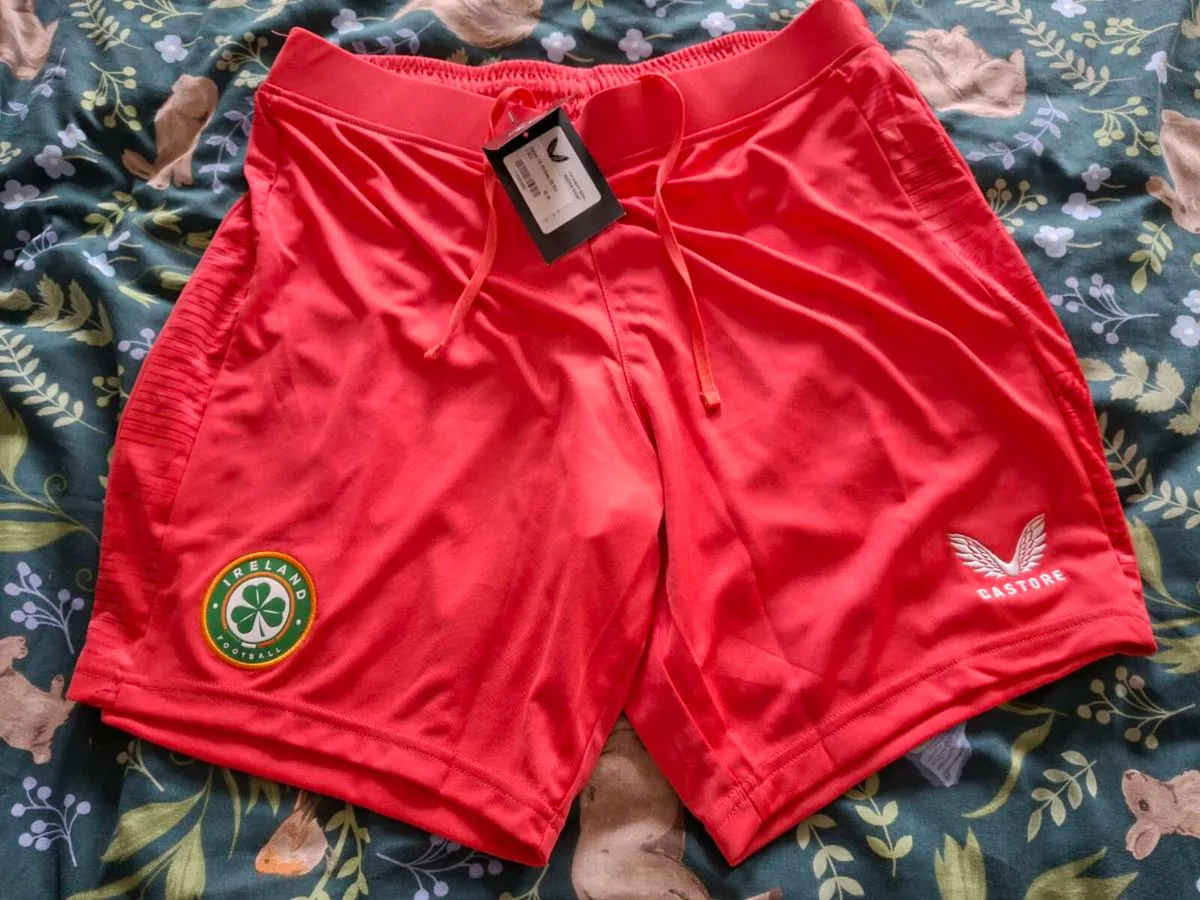 FAI Castore shorts - Image 1