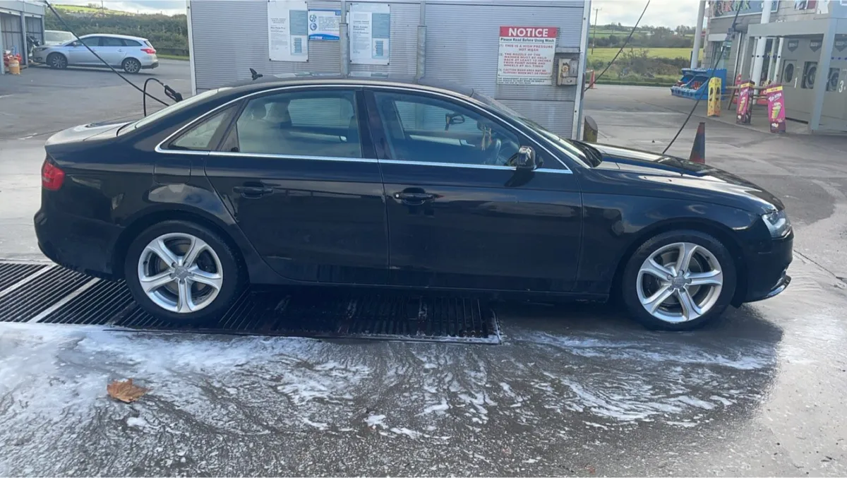 2013 Audi A4 - Image 2