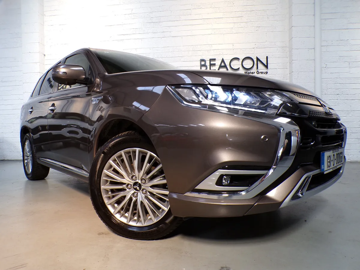 *45,000 MILES*2.4 AUTO HYBRID PLUG-IN*4X4*MITSUBIS - Image 1