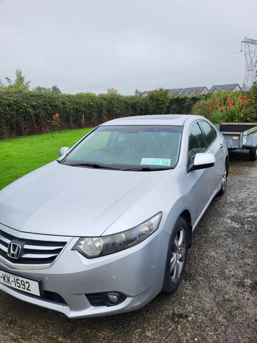 Honda Accord 2011 - Image 1