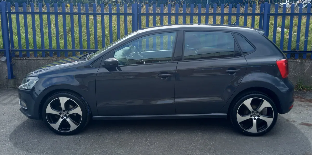 2017 VOLKSWAGEN POLO *FSH MINT CONDITION* - Image 2