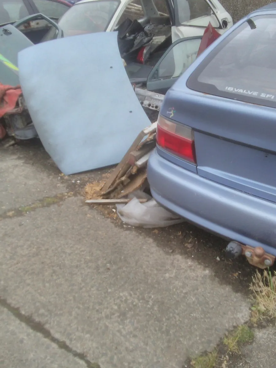 Toyota parts cars everything for sale low prices - Image 1
