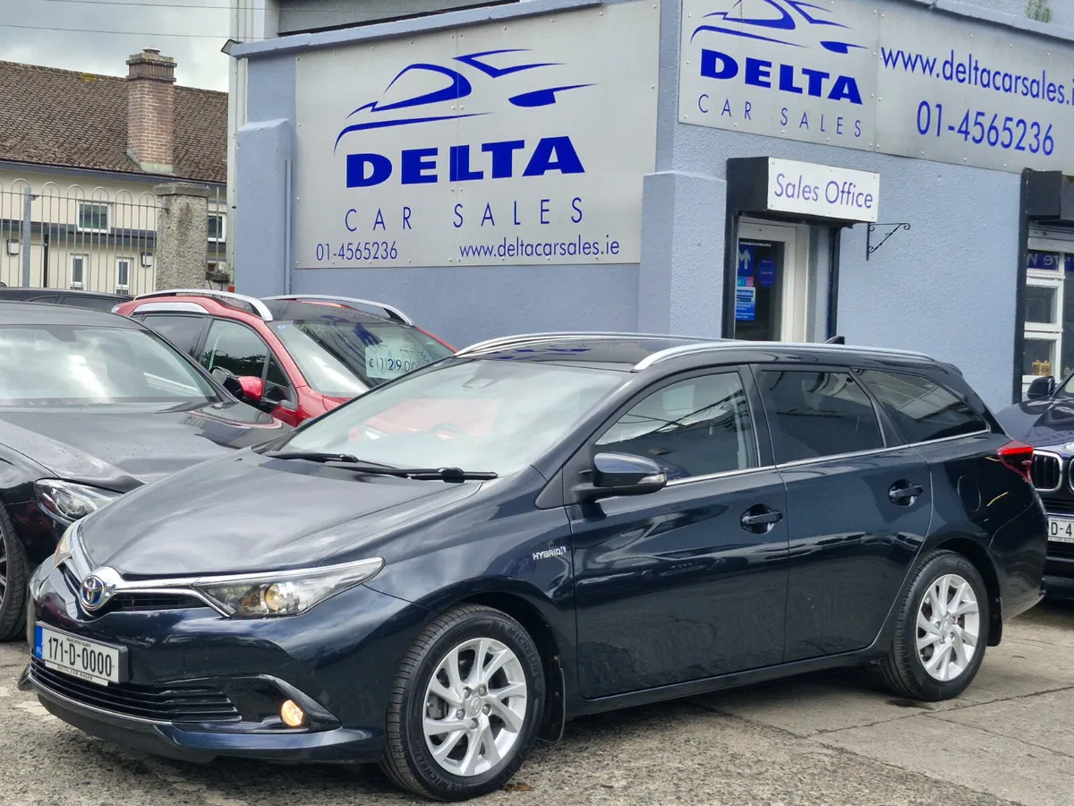 2017 TOYOTA AURIS ICON TOURING PETROL HYBRID - Image 1