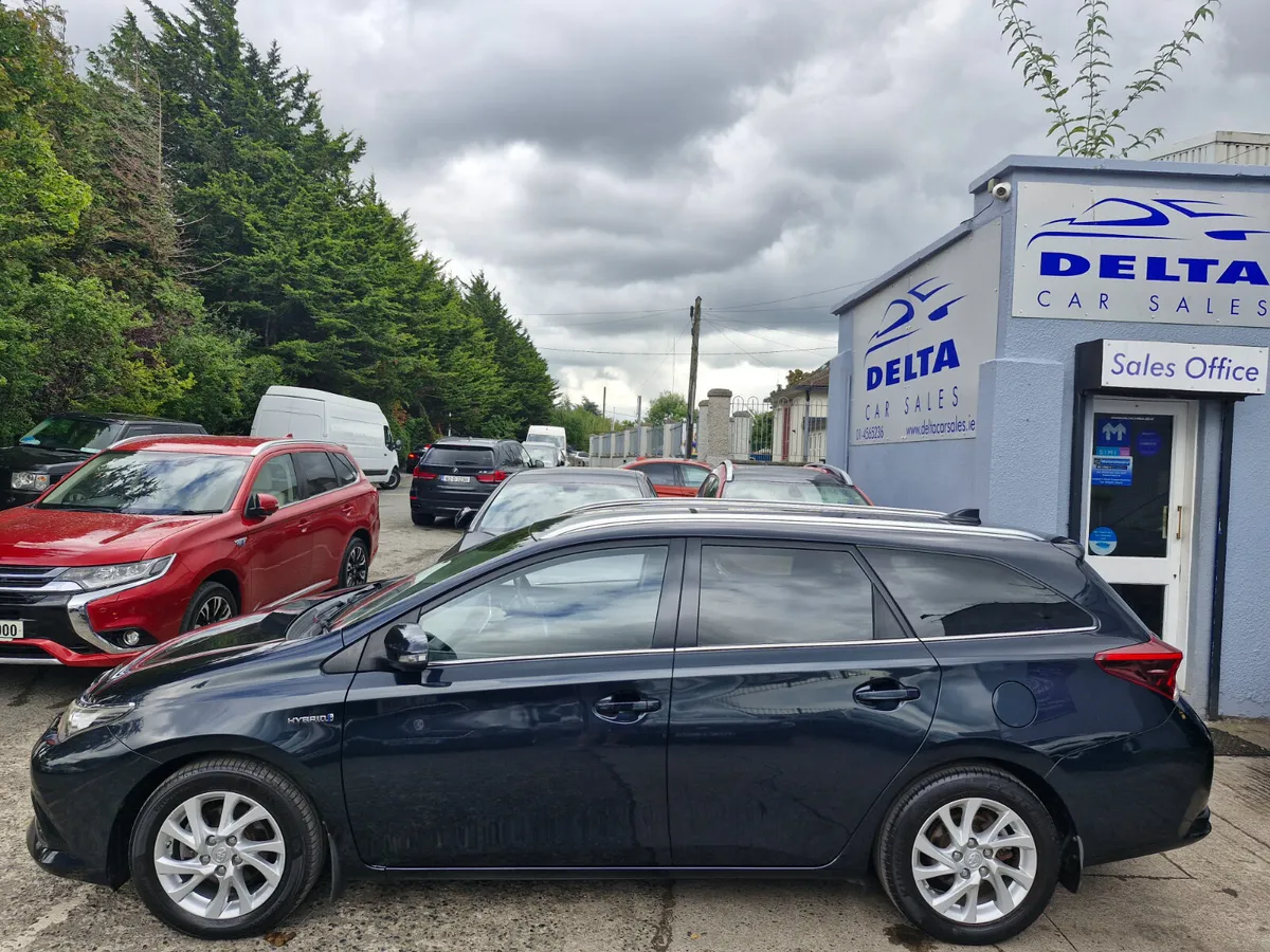 2017 TOYOTA AURIS ICON TOURING PETROL HYBRID - Image 3