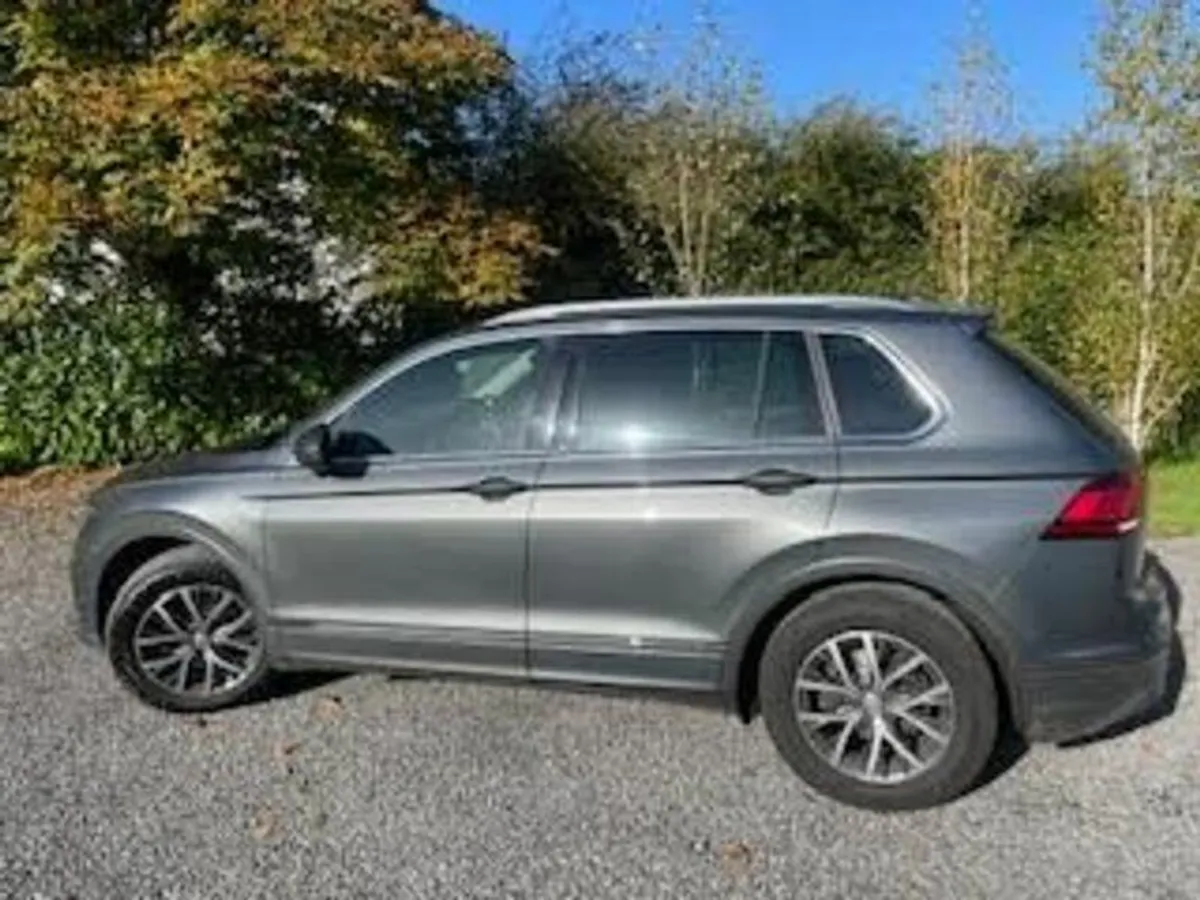 Volkswagen Automatic Tiguan CL 2.0TDI 150 DSG - Image 2