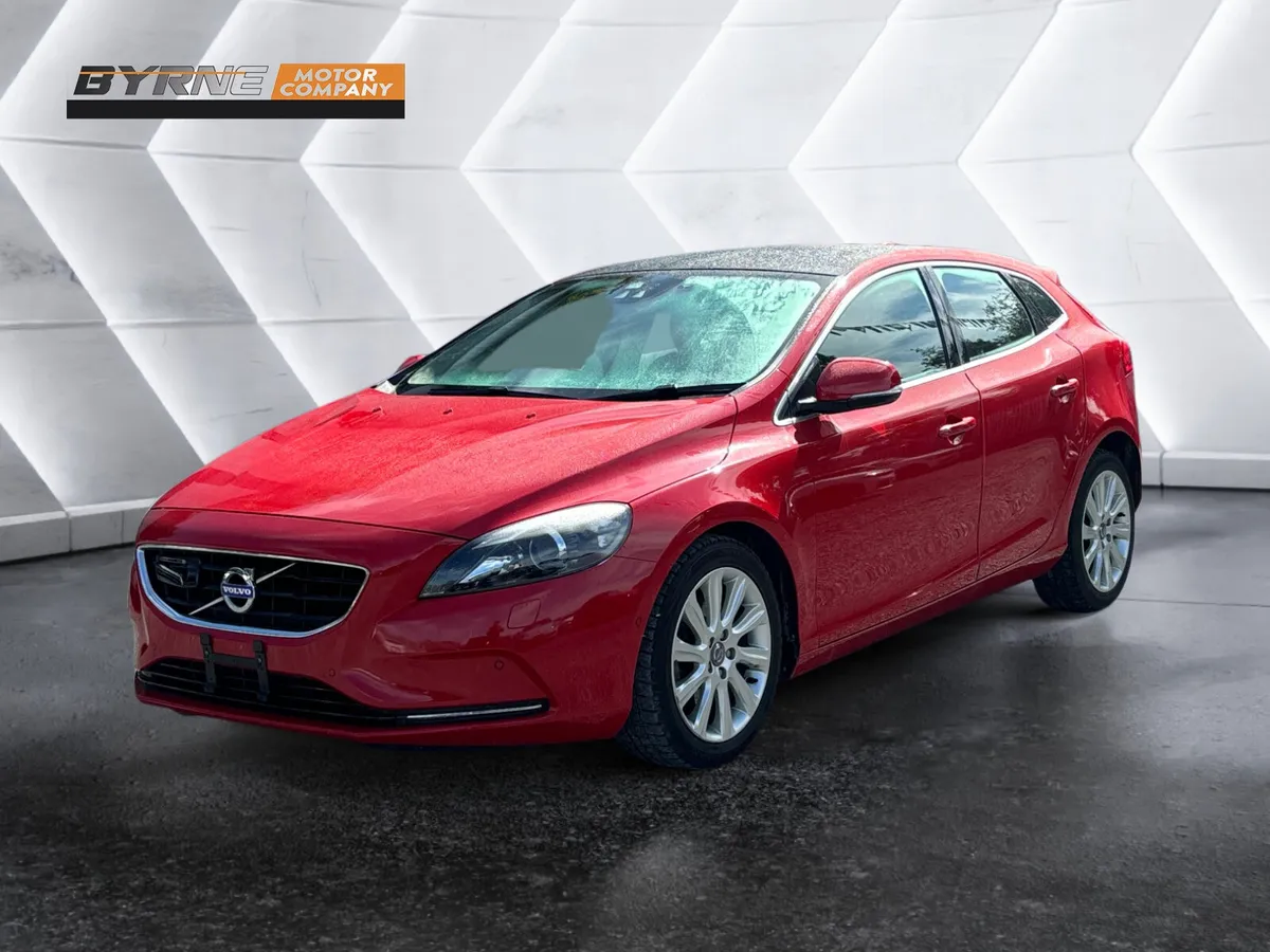 Volvo V40 T4 LEATHER AUTO, 2014 - Image 1