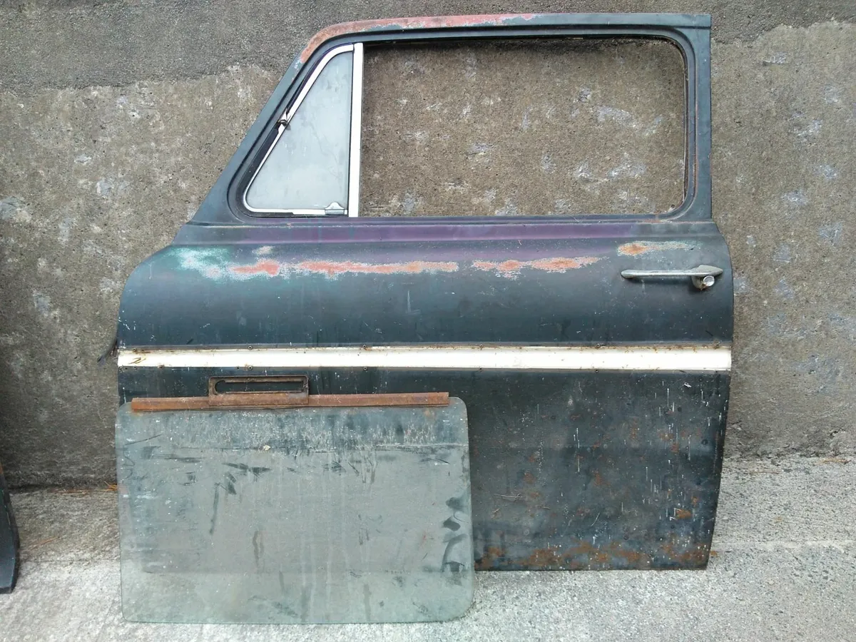 Anglia 105e/123e Super Parts. - Image 1