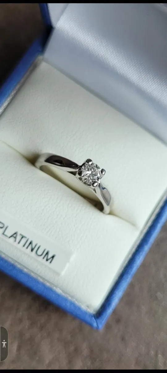 Antique Platinum Diamond Engagement Ring - Image 2