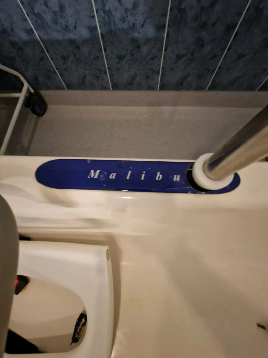 Assisted Bathtub - Image 4