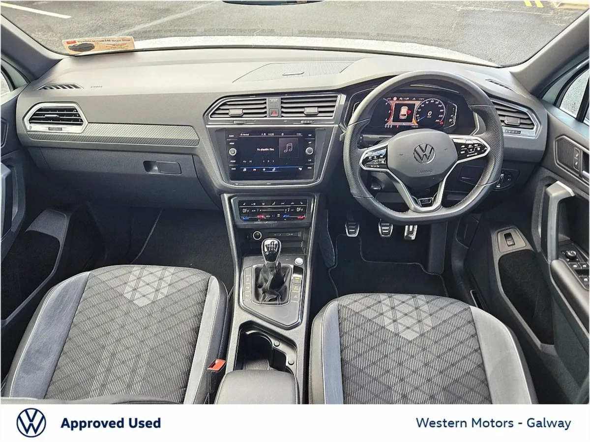 Volkswagen Tiguan 2.0 TDI 150HP R-line rear Camer - Image 2