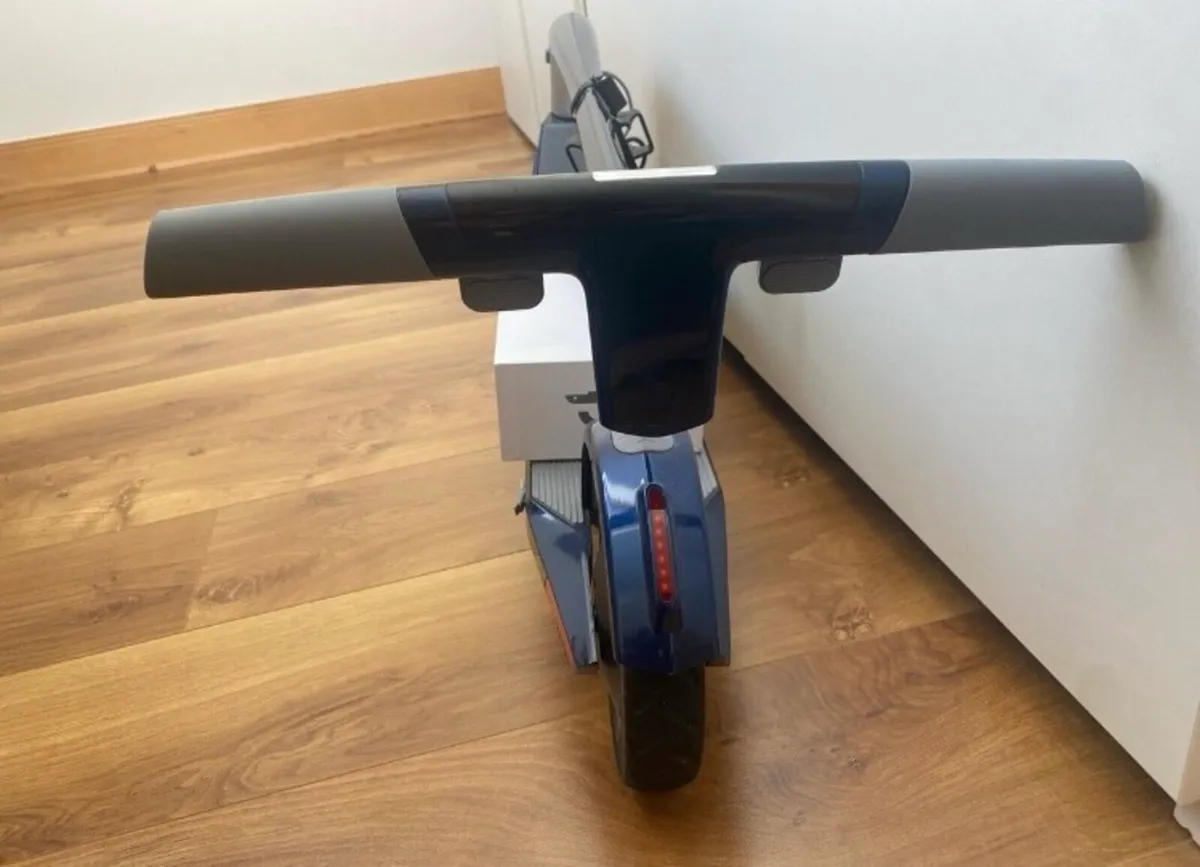 Unagi electric scooter - Image 4