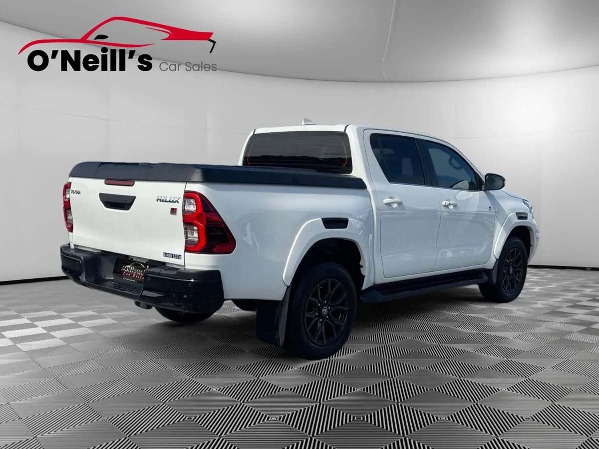 2023 Toyota Hilux GR SPORT *DIESEL* AUTOMATIC #225 - Image 3