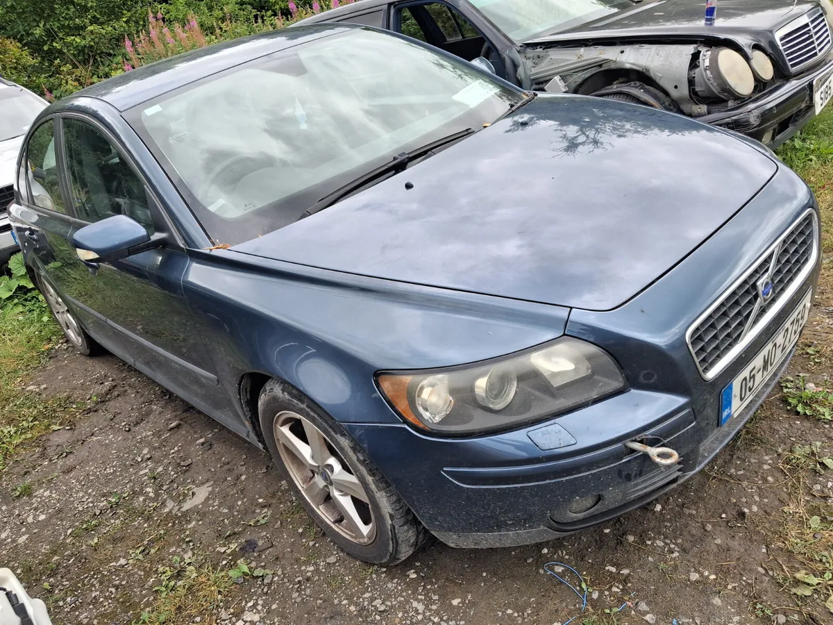 2005 Volvo S40 2l diesel Parts - Image 1
