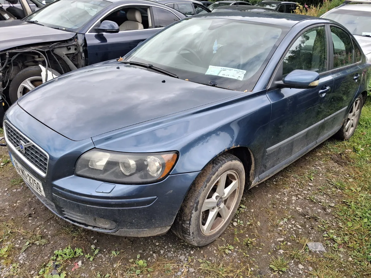 2005 Volvo S40 2l diesel Parts - Image 2