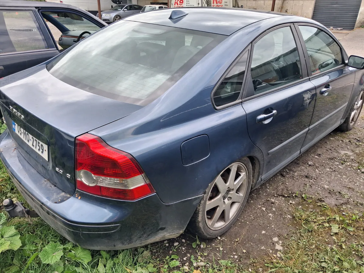 2005 Volvo S40 2l diesel Parts - Image 4