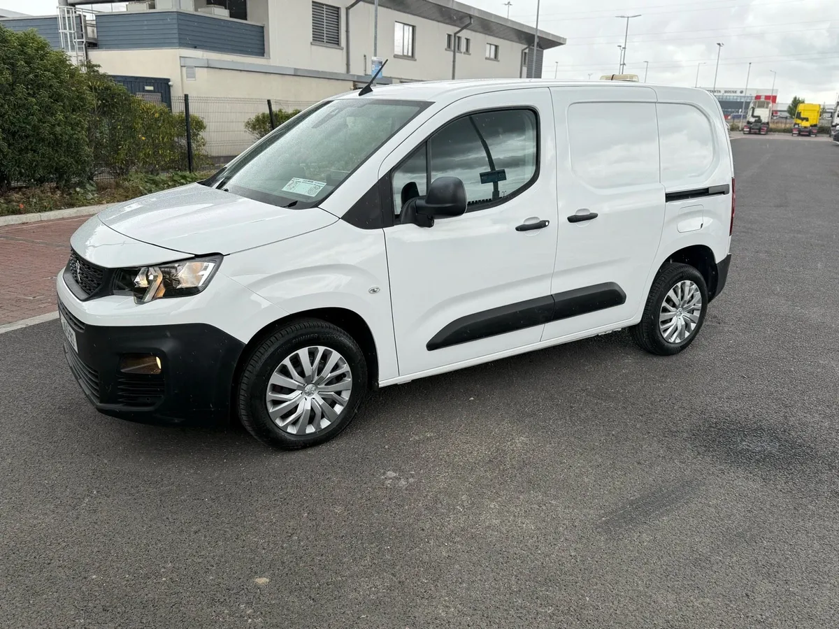 Peugeot Partner Low Milage 61,000 klm - Image 2