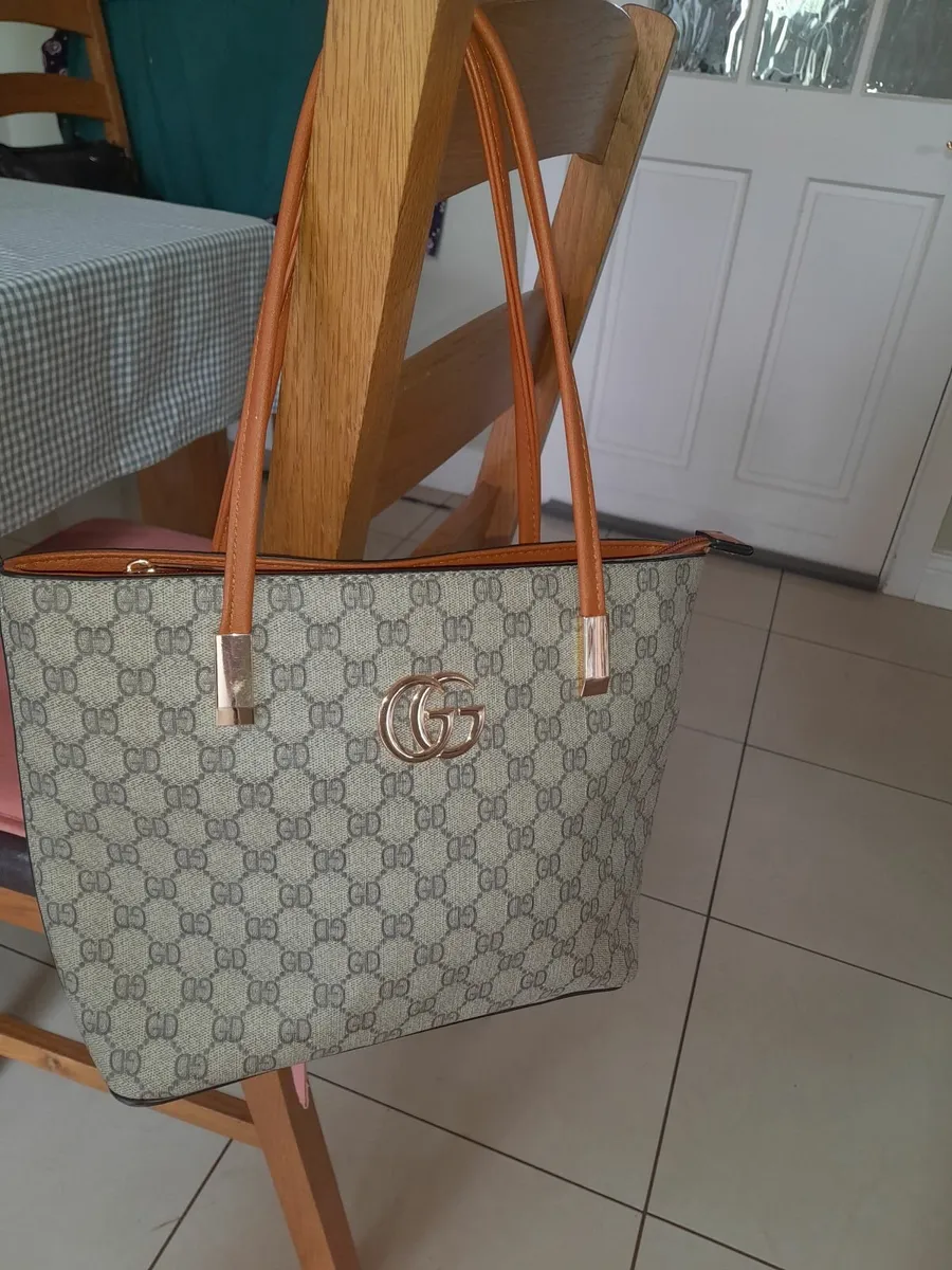 Ladies bag - Image 1