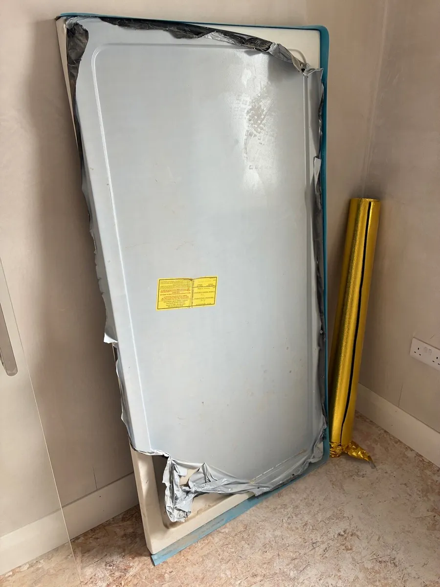 Shower tray
