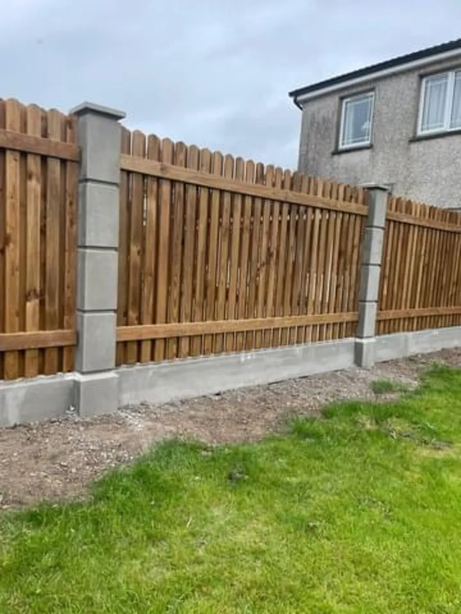 Precast concrete posts and pillars - Image 4