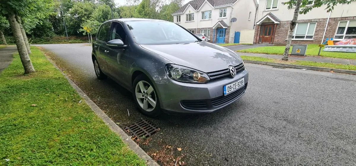 VW Golf 2009 1.6 l - Image 1