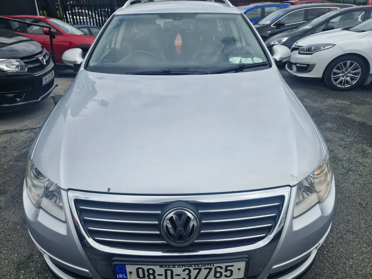 Volkswagen Passat 2008 - Image 2
