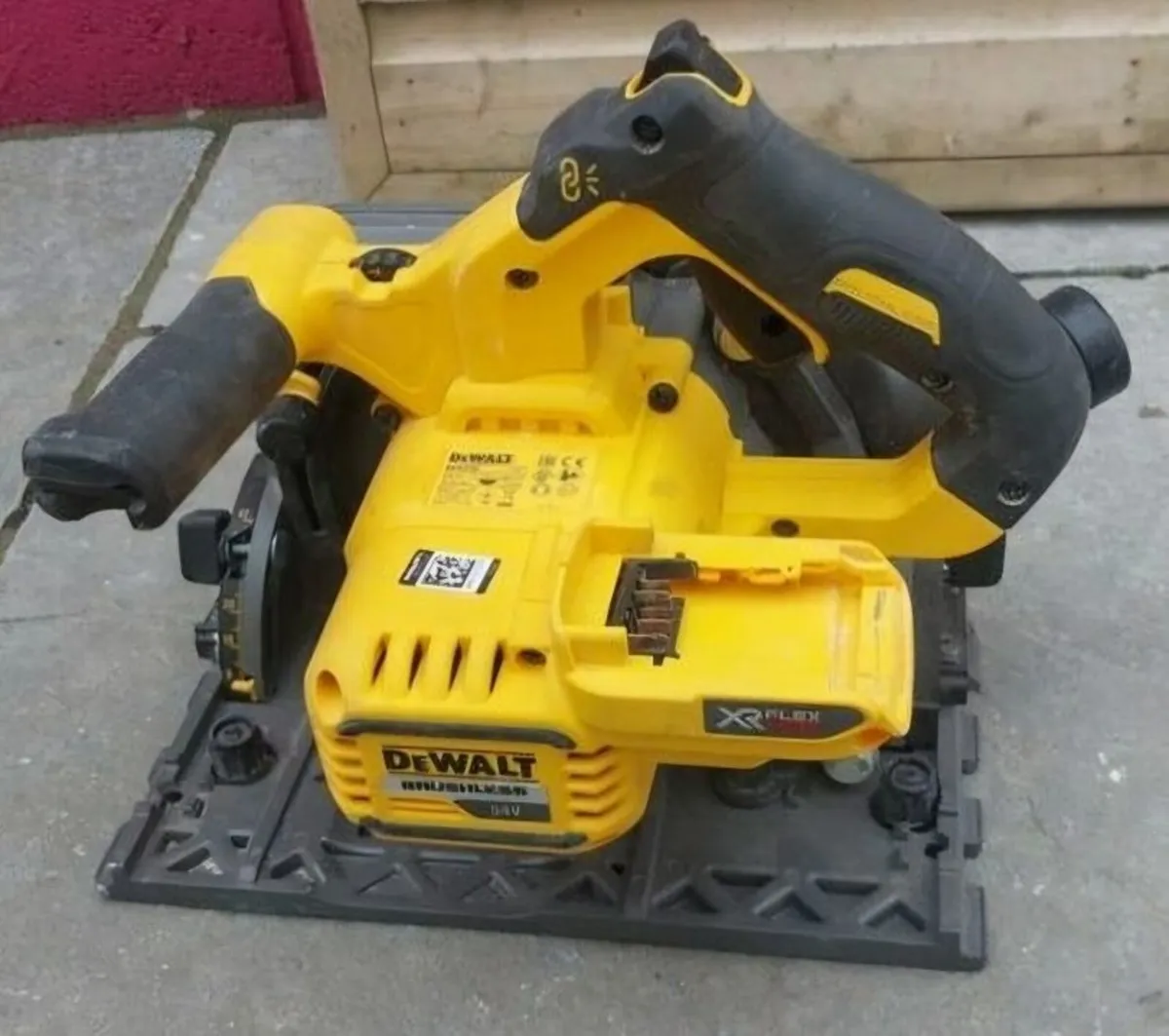 Dewalt dcs520 track saw 54v €470 - Image 2