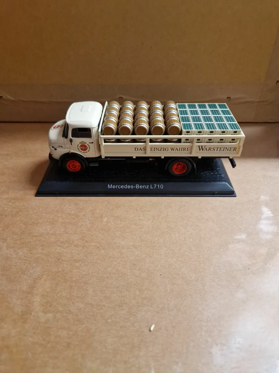 Corgi Atlas Mercedes Benz Beer Truck - Image 4