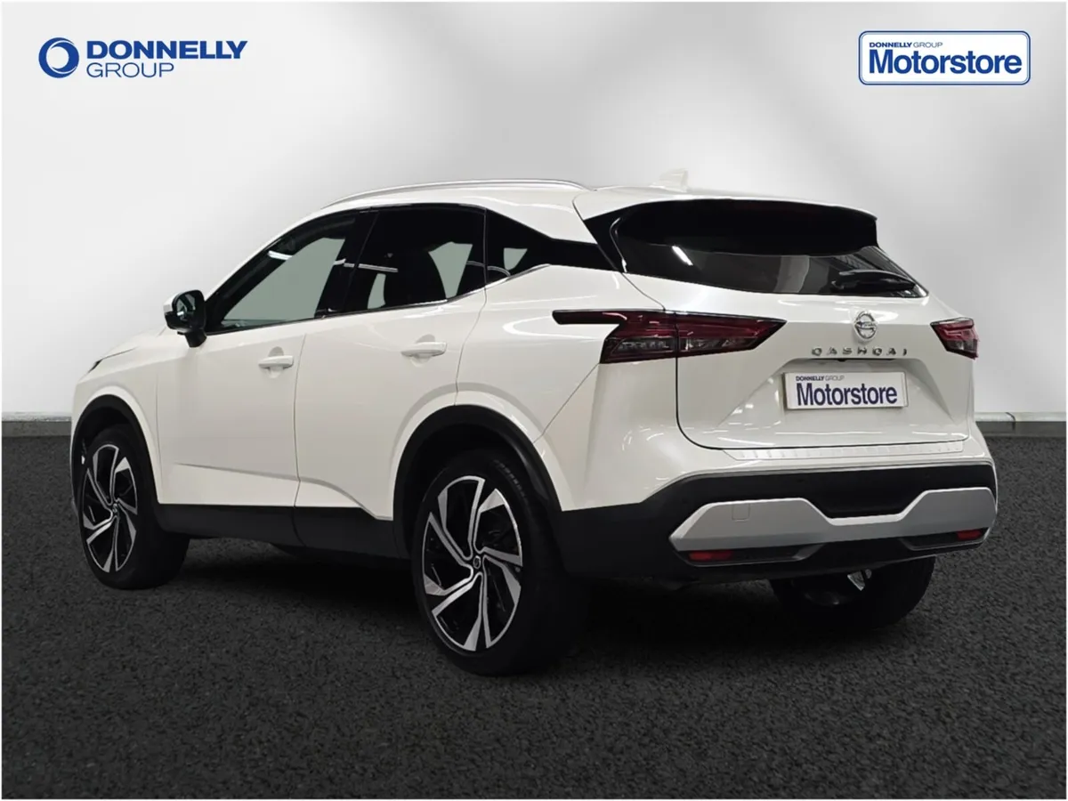 Nissan Qashqai Hatchback Tekna - Image 2