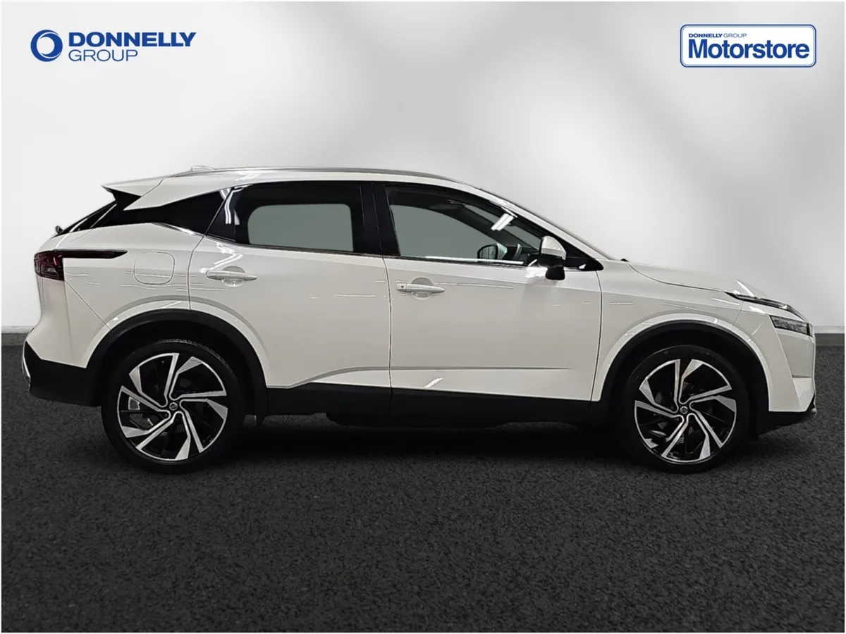 Nissan Qashqai Hatchback Tekna - Image 3
