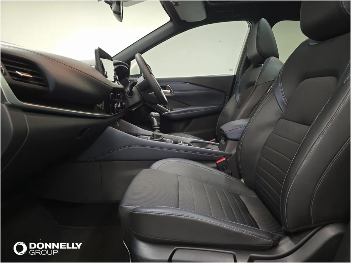 Nissan Qashqai Hatchback Tekna - Image 4