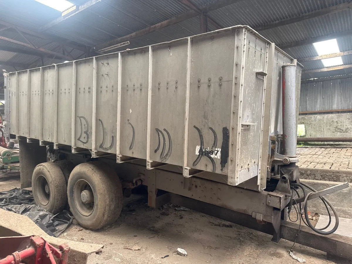 Trailer
