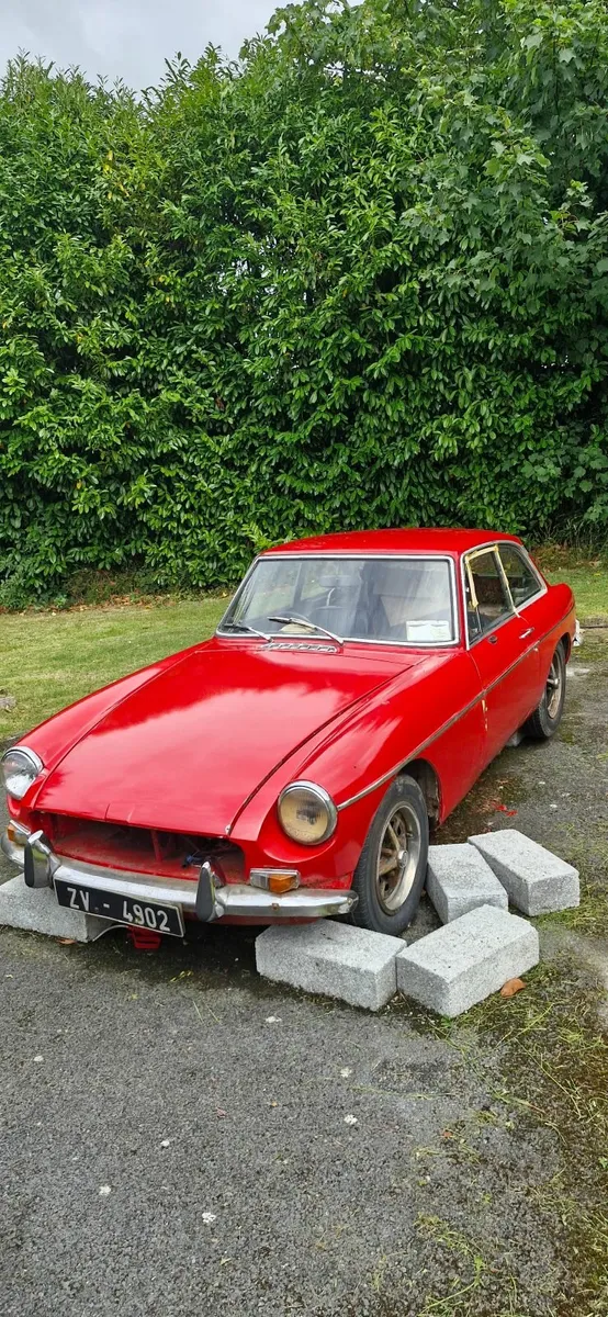 MG MGB 1972 - Image 1