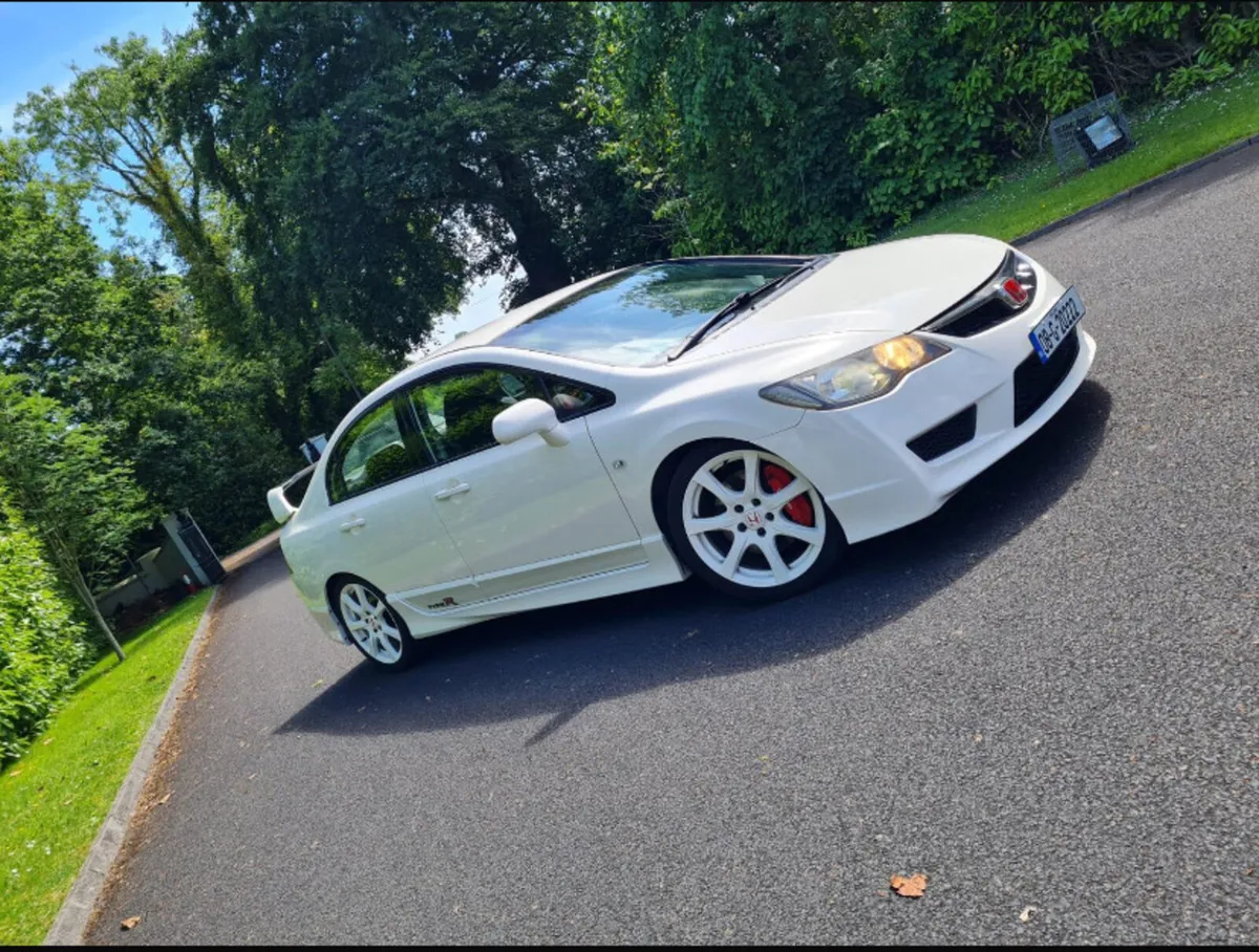 HONDA CIVIC TYPE R FD2 - Image 3