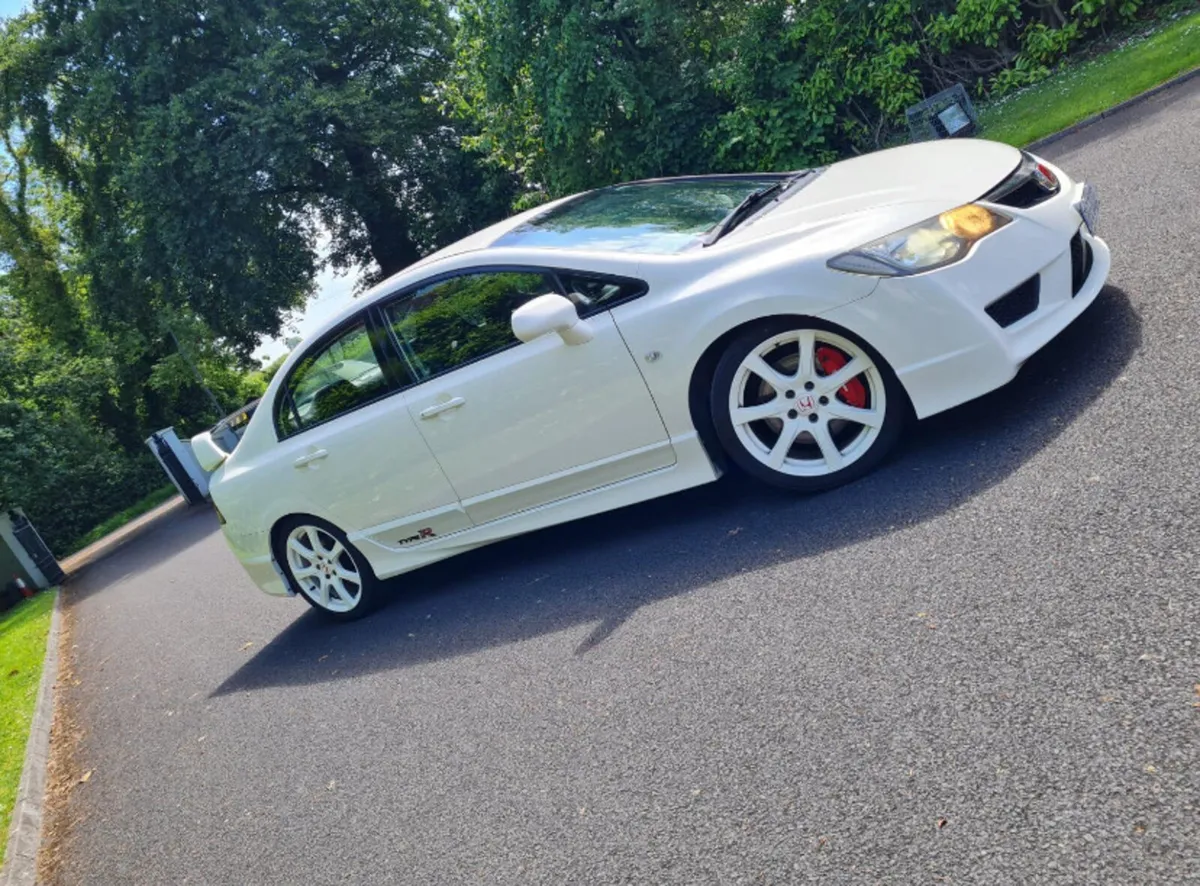 HONDA CIVIC TYPE R FD2 - Image 4