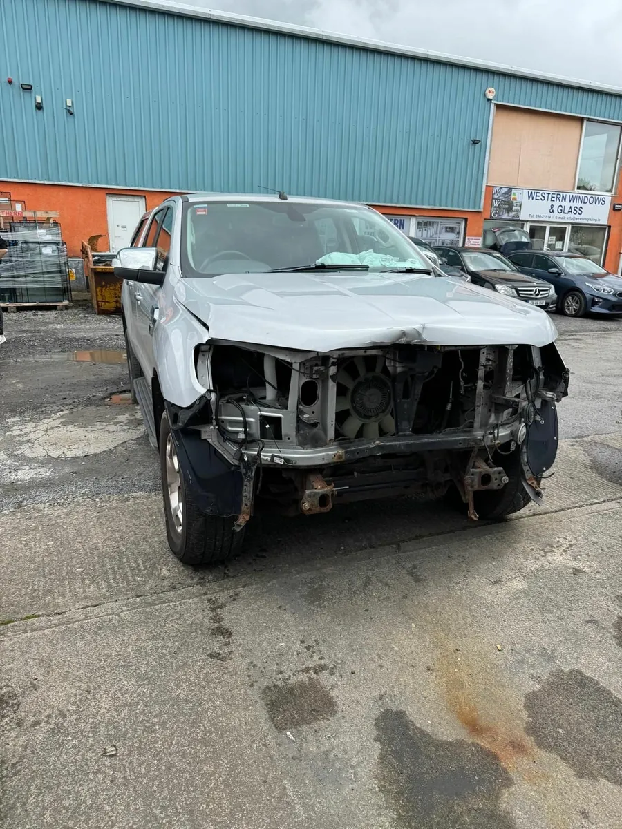 CAR - Image 2