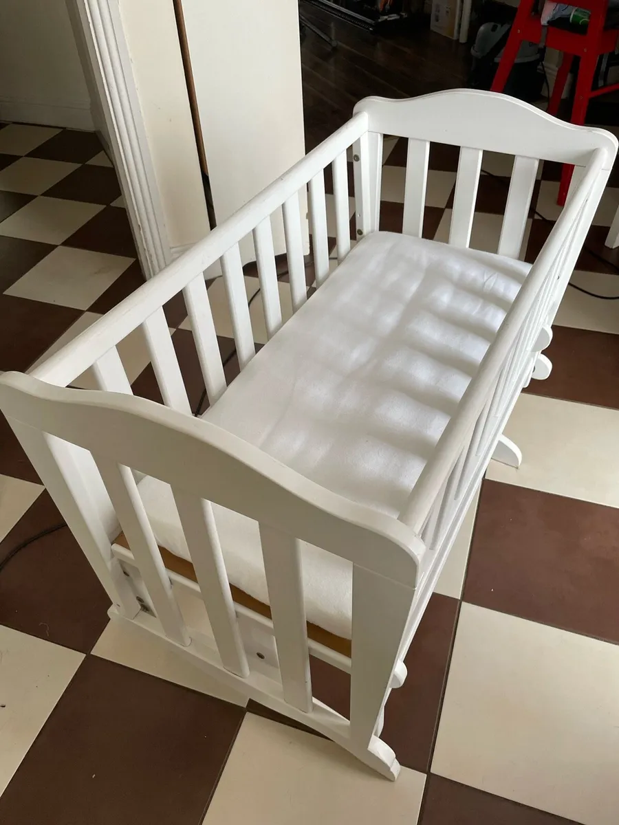 Wooden baby crib - Image 1
