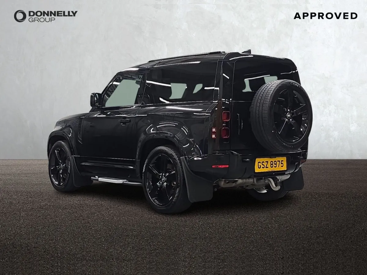 Land Rover Defender Diesel Estate X-Dynamic HSE - Image 2