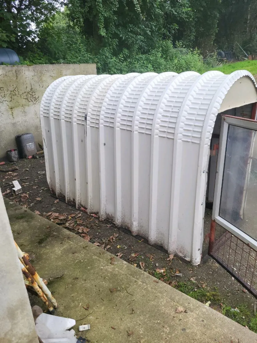 Poultry house - Image 1