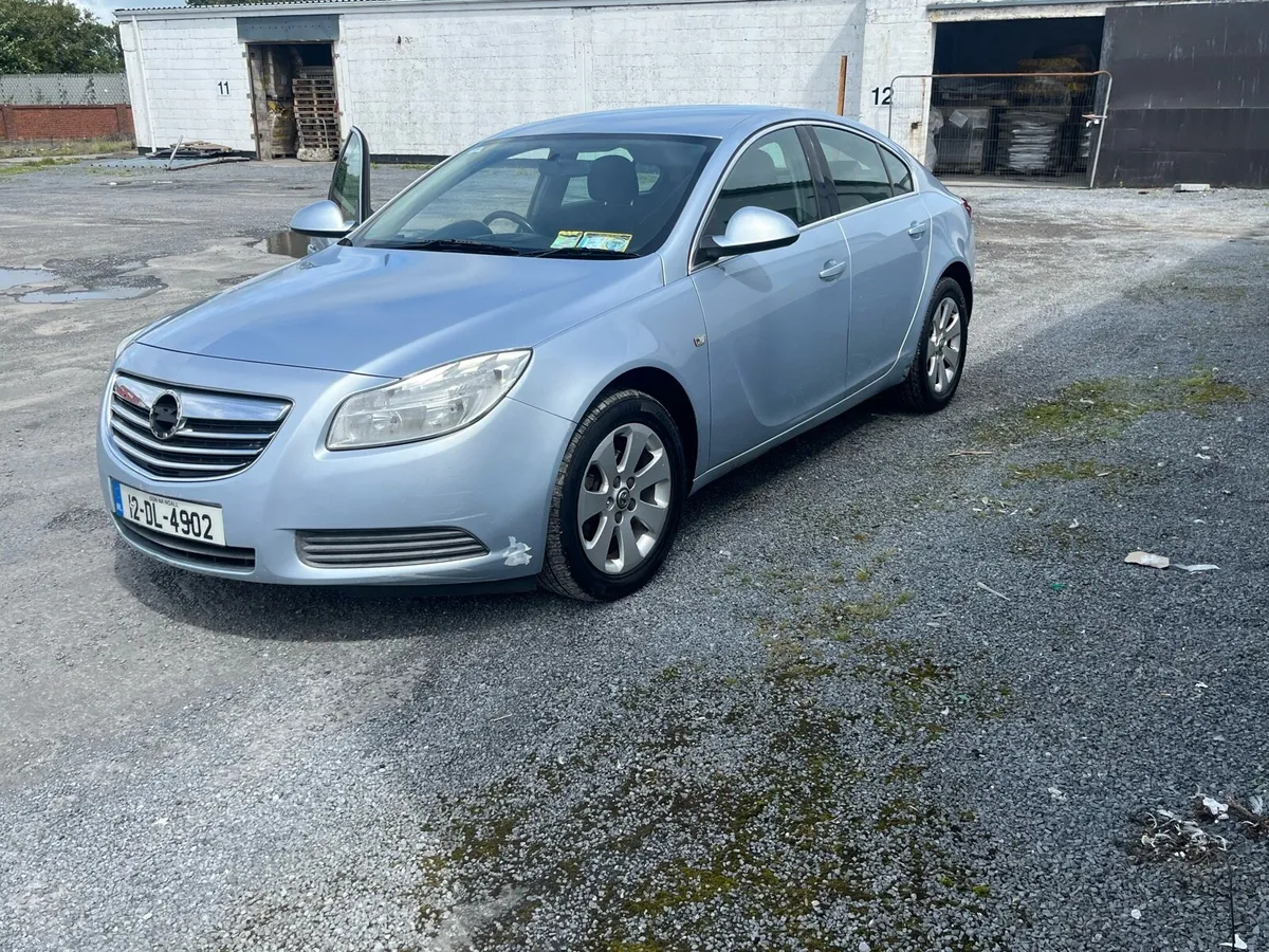 Vauxhall insignia 2.0 CDTI TECH LINE - Image 1
