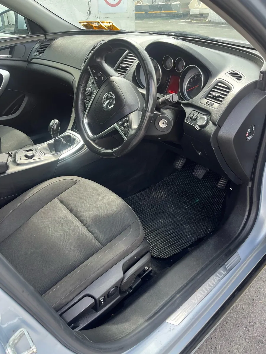 Vauxhall insignia 2.0 CDTI TECH LINE - Image 4