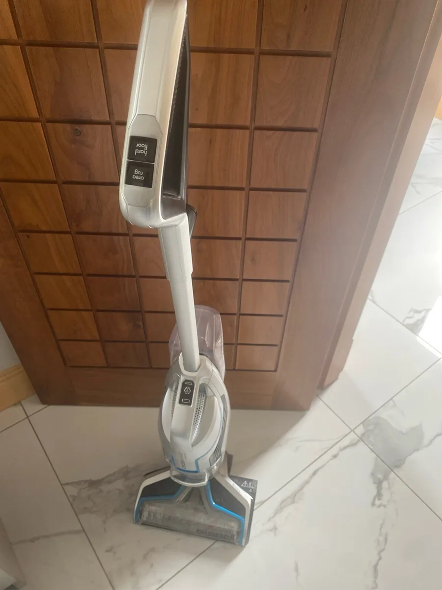 Bissell vacuum cleaner - Image 1