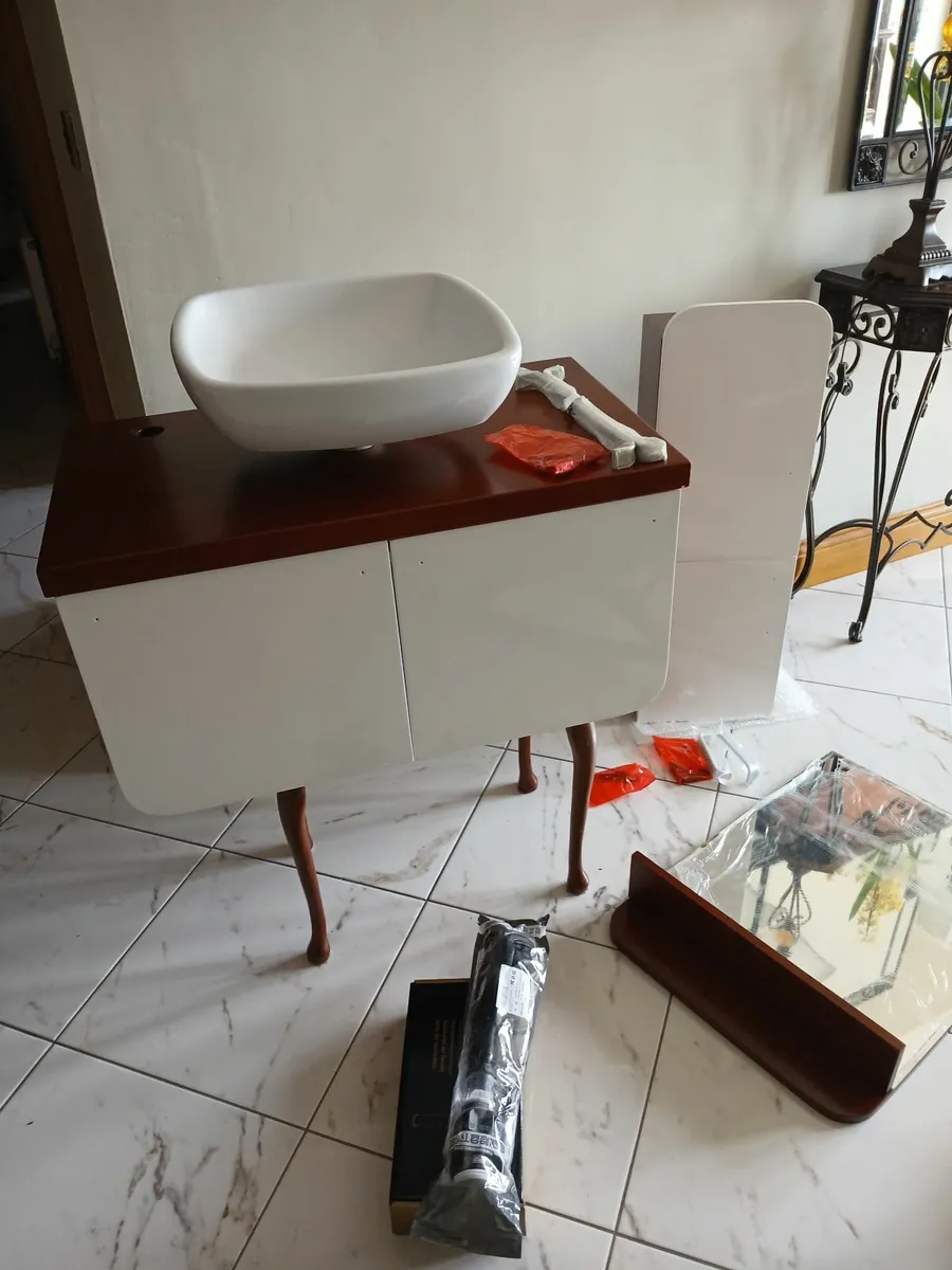 Bathroom sink vanity unit/ 3 piece set