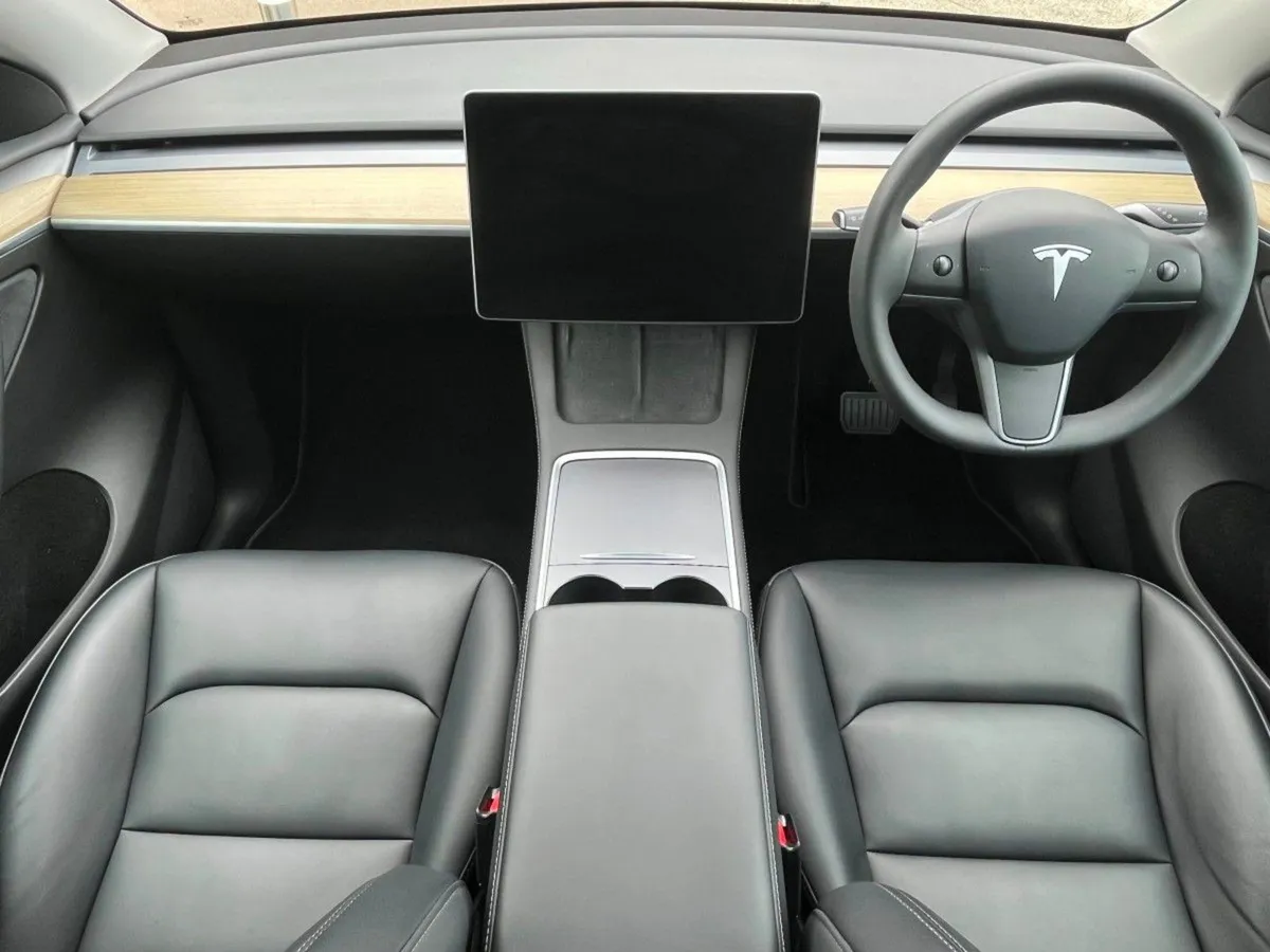 Tesla Model Y Long-range Dual Motor AWD - Image 2