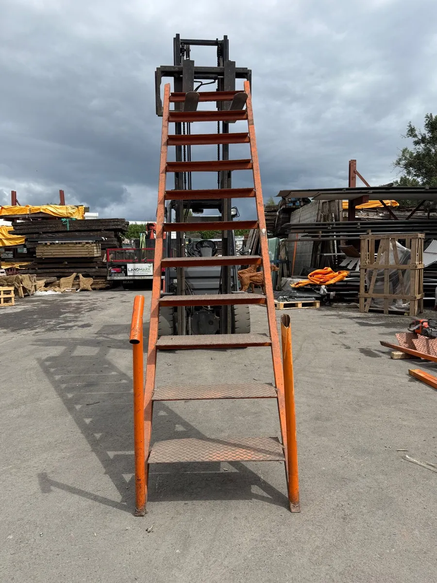 Steel Stair Case - Image 1