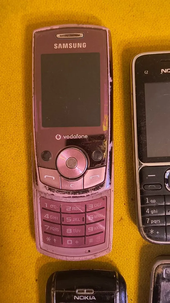 Nokia phones Samsung  7 lot Motorola - Image 3