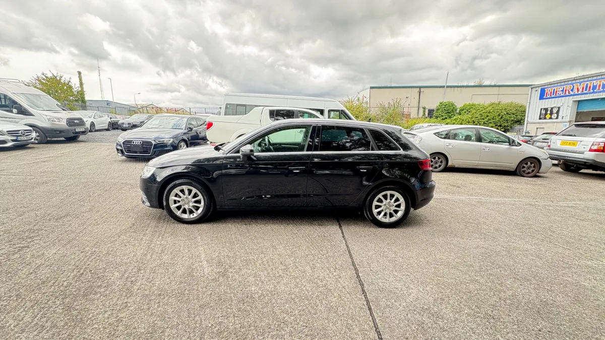 Audi A3 1.4 TFSI Sportsback S-Tronic 2015 - Image 4