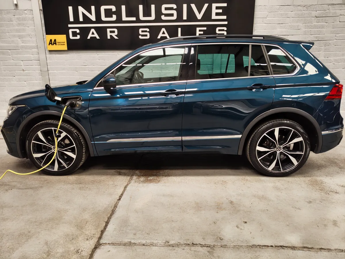 Volkswagen Tiguan 2023 R-LINE AUTOMATIC PETROL HYB - Image 3