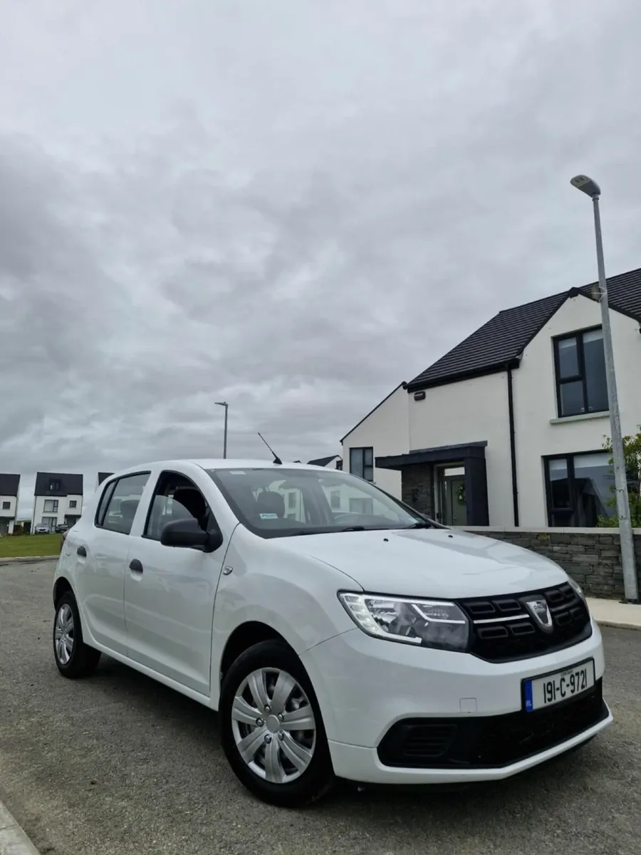 191 Dacia Sandero 1.0 Petrol, NCT 3/27 - Image 2
