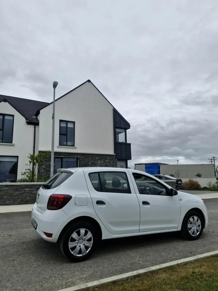 191 Dacia Sandero 1.0 Petrol, NCT 3/27 - Image 4