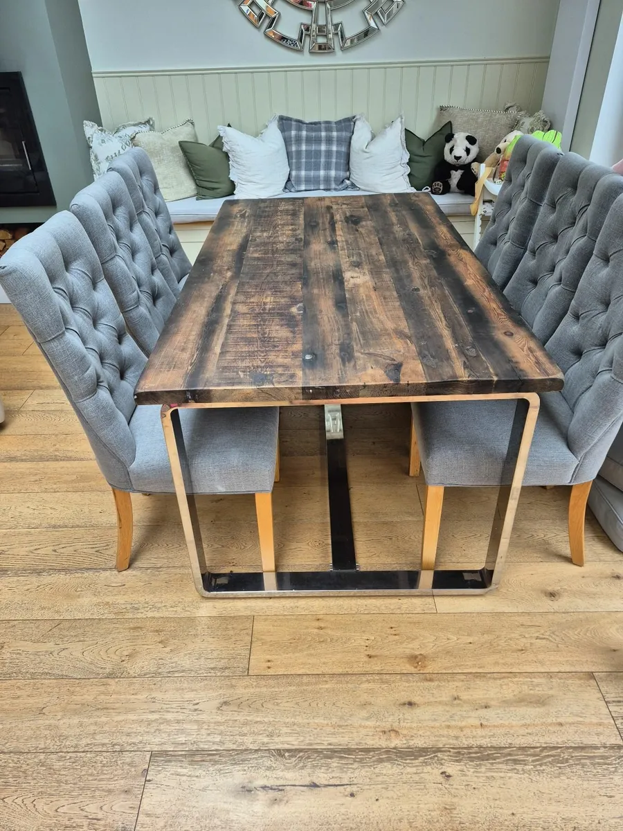 Dining table - Image 1